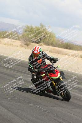 media/May-05-2025-Moto Forza (Mon) [[3c1838c5e5]]/2-B Group/Session 2 (Turn 7 Inside)/